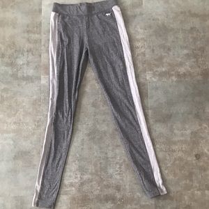 Gray VS Pink leggings